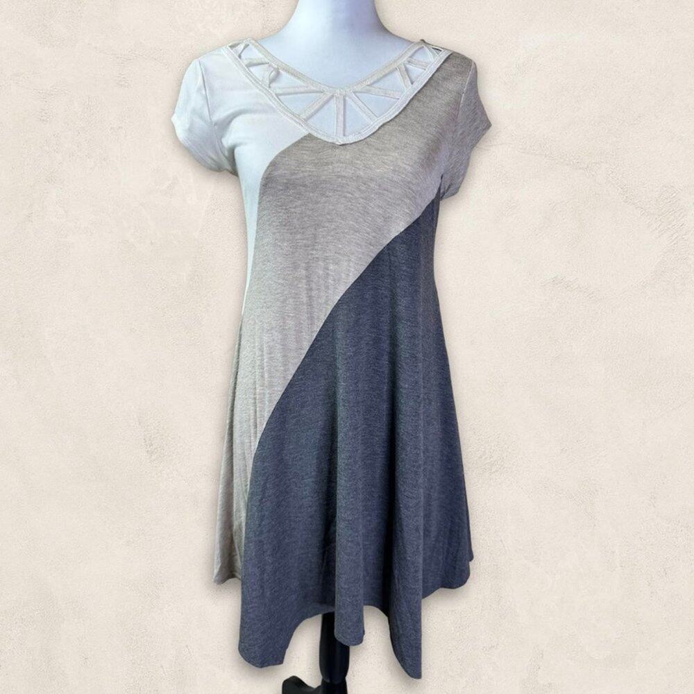 CATO Women's Short Sleeve Oversized Dress With Collar Detail Size XS